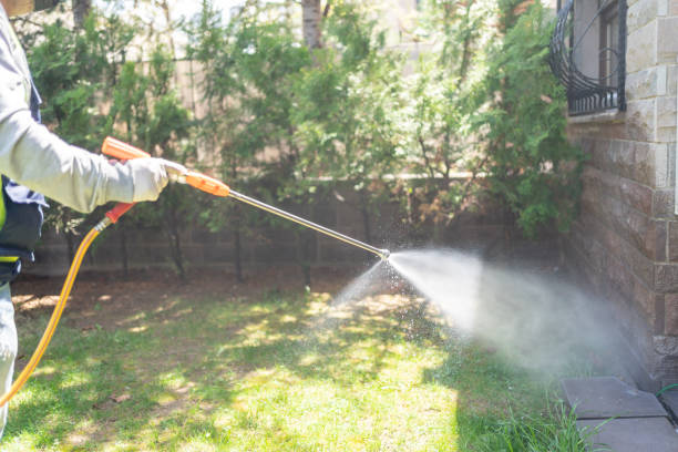 Best Commercial Pest Control Services  in Johnstown, CO